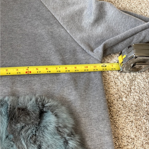 Jocelyn Luxe Oversized Sweatshirt Rabbit Fur Pocket Gray Size Small - Picture 8 of 9